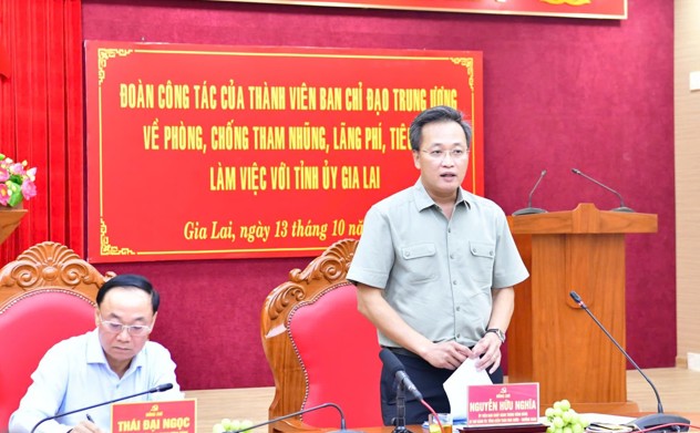 Tổng Kiểm toán nhà nước Nguyễn Hữu Nghĩa làm việc với Ban Thường vụ Tỉnh ủy Gia Lai về phòng, chống tham nhũng, lãng phí, tiêu cực